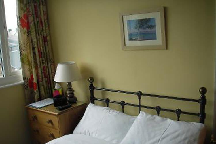Same single room: full view of the single bed